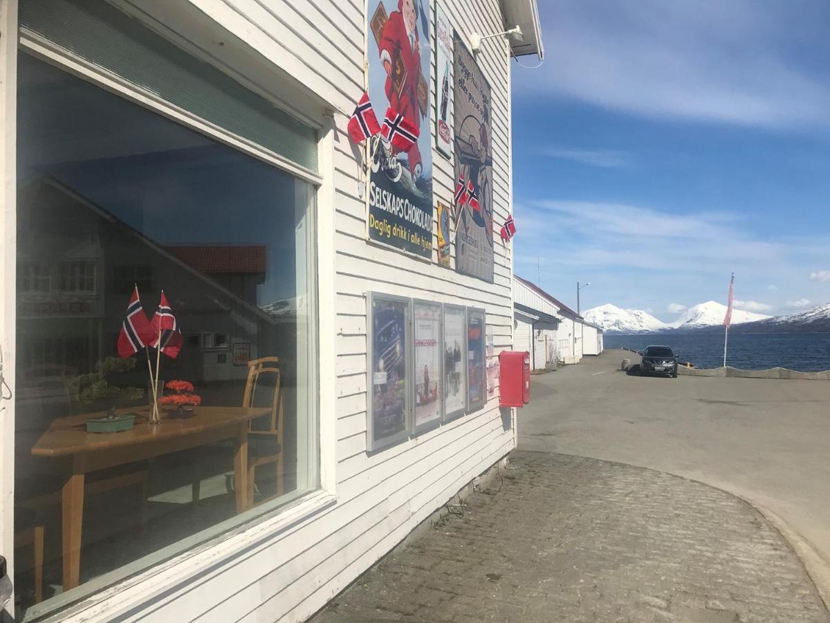 The Old Harbour Store ローディギン エクステリア 写真