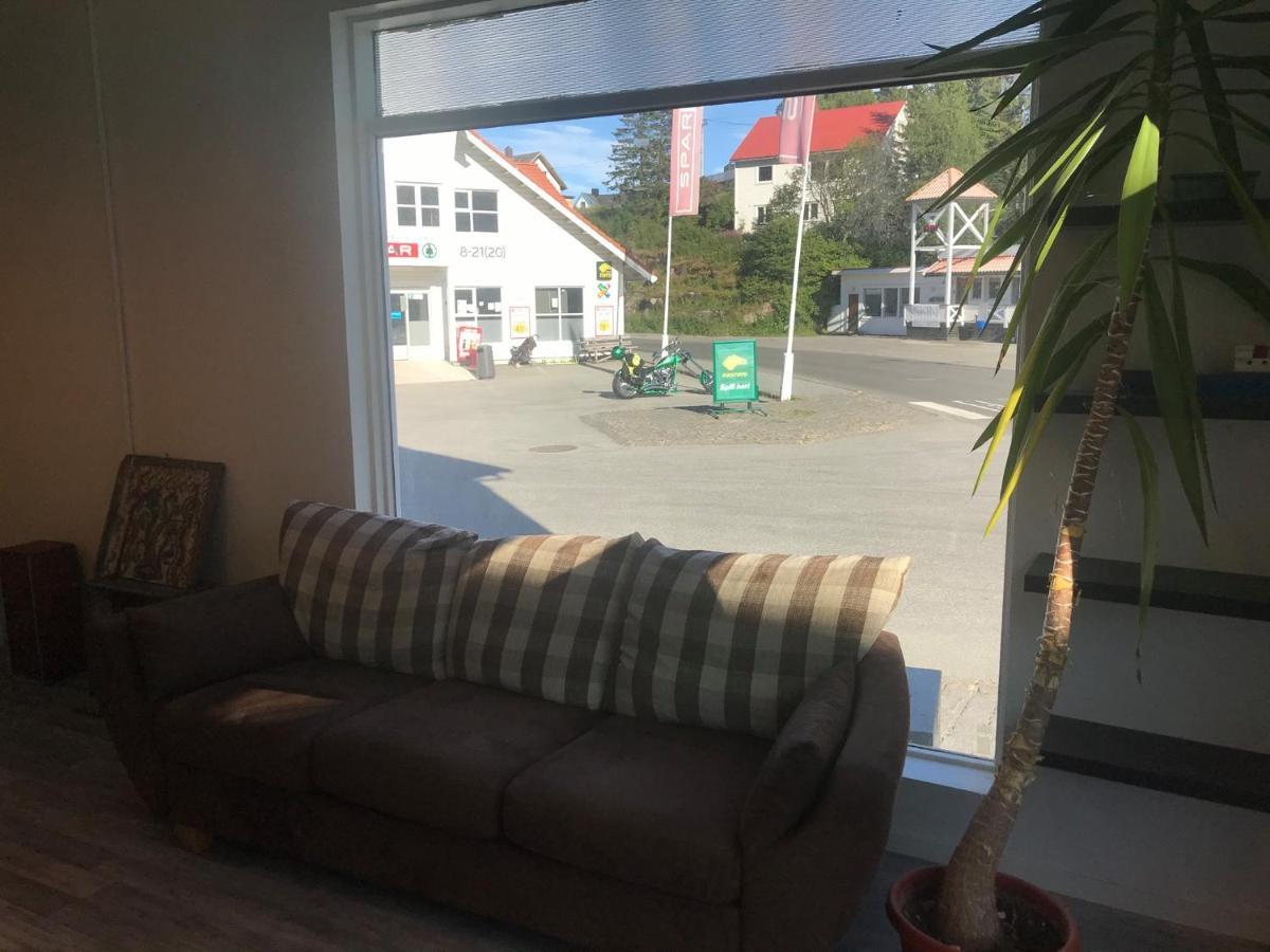 The Old Harbour Store ローディギン エクステリア 写真